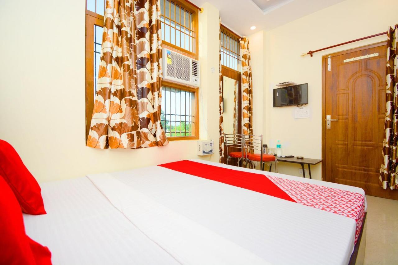 Oyo Flagship 38733 The Sai Palace Panchkula Esterno foto